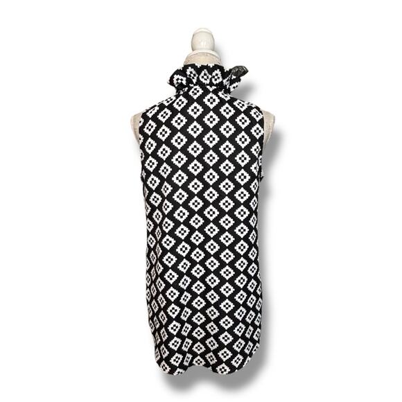 Mudpie Black & White Geometric Print Tunic Top - Size Medium - Picture 4 of 6